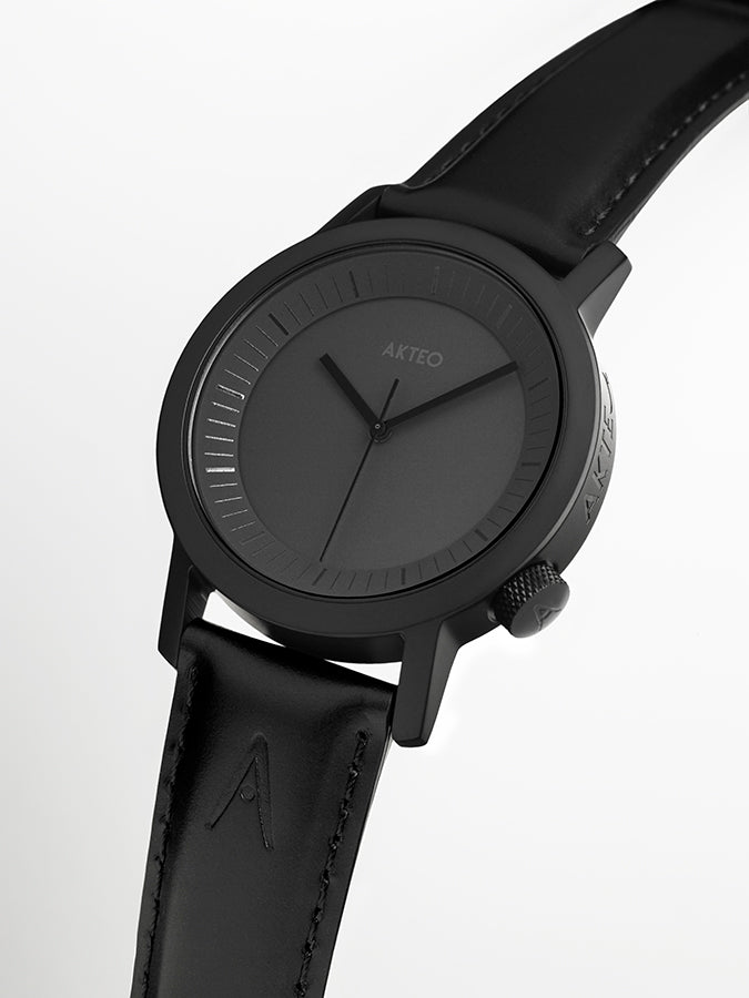 All black 42 PVD NoIr - Monochrome