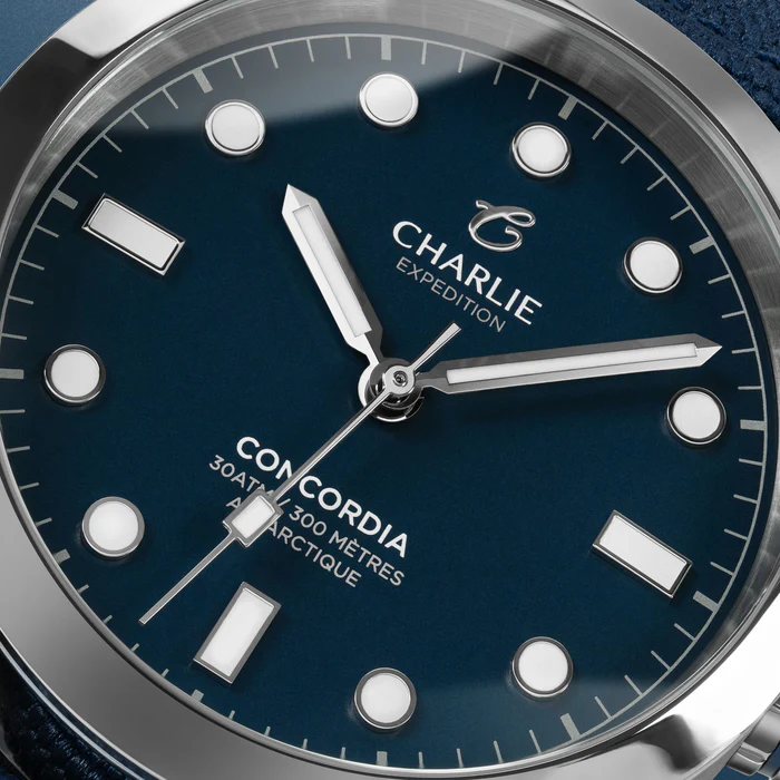 CHARLIE Concordia Bleu Antarctique