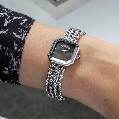 OCTOGÔNE – QUARTZ CARRÉ – ACIER & NACRE NOIRE