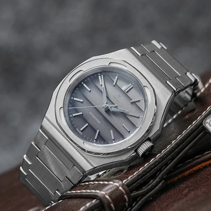 Wristmaster Traveller grise